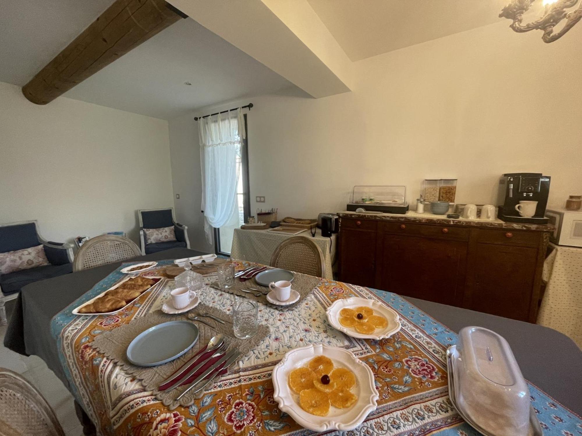 Les Mazets Du Pas Hotel Greoux-les-Bains Bagian luar foto