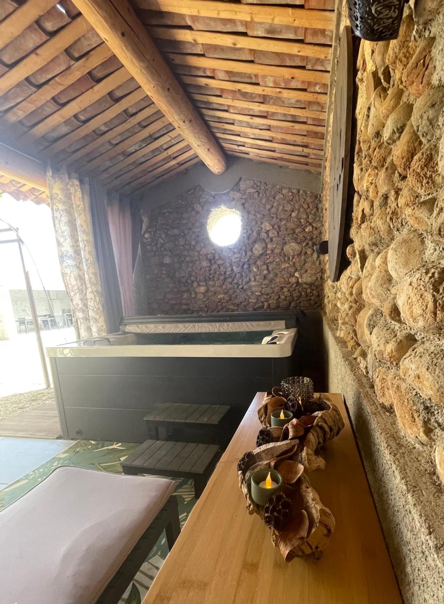 Les Mazets Du Pas Hotel Greoux-les-Bains Bagian luar foto